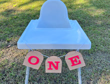 Load image into Gallery viewer, &#39;ONE&#39; Highchair Bunting
